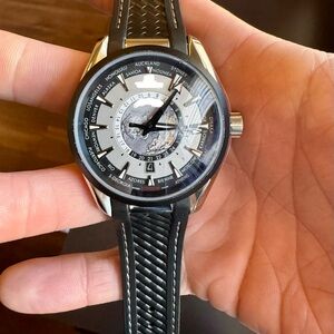 Black World Time Men's Watch with Rubber Strap automatic mechanical